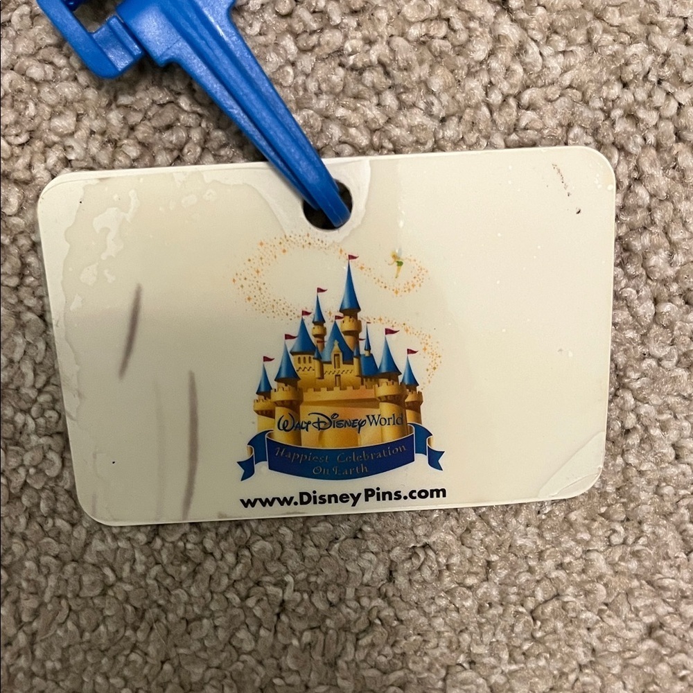 Disney pins Blue Star Pattern lanyard with 2 pins - Picture 2 of 8